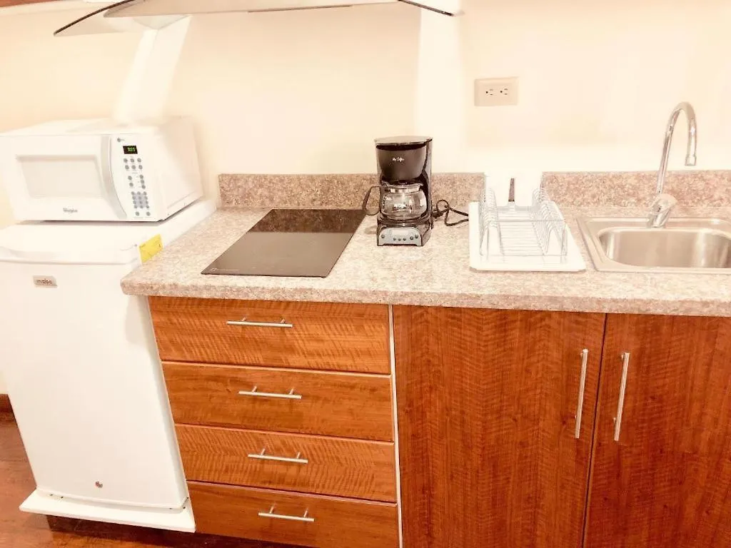 Hotel Tarqui & Suites Куэнка
