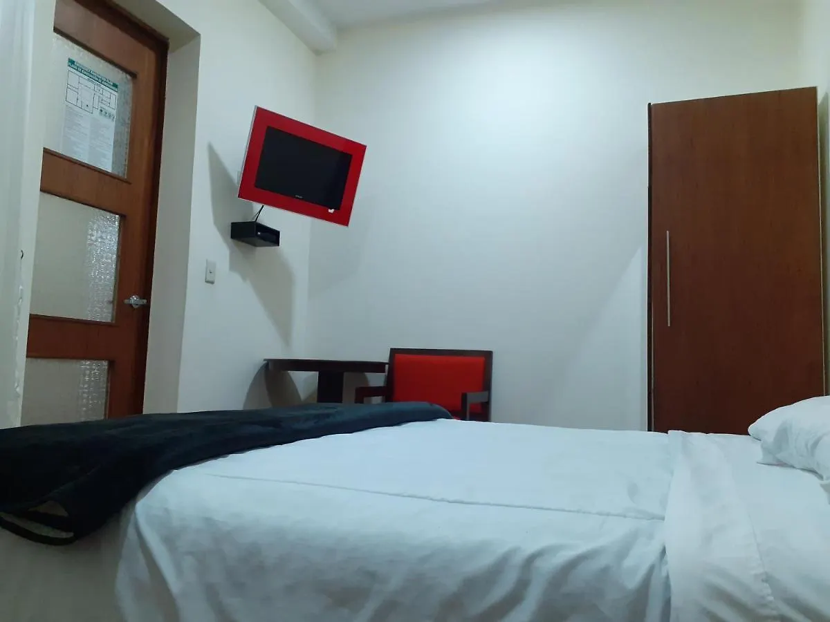 Hotel Tarqui & Suites Куэнка